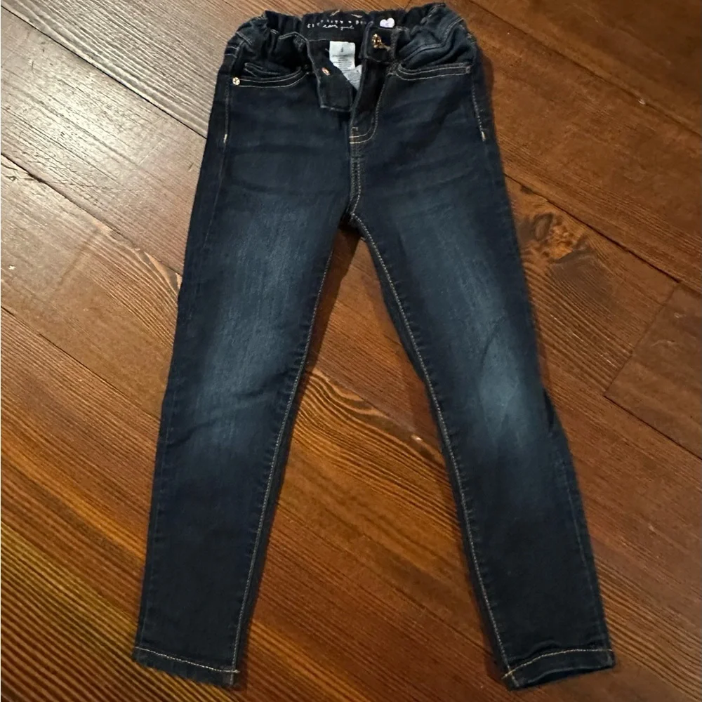 Size 5 girl jeans worn only a few times - Picture 1 of 4